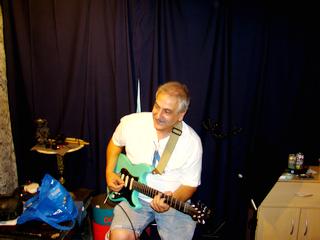 Chuck - Blues Injection Guitarist